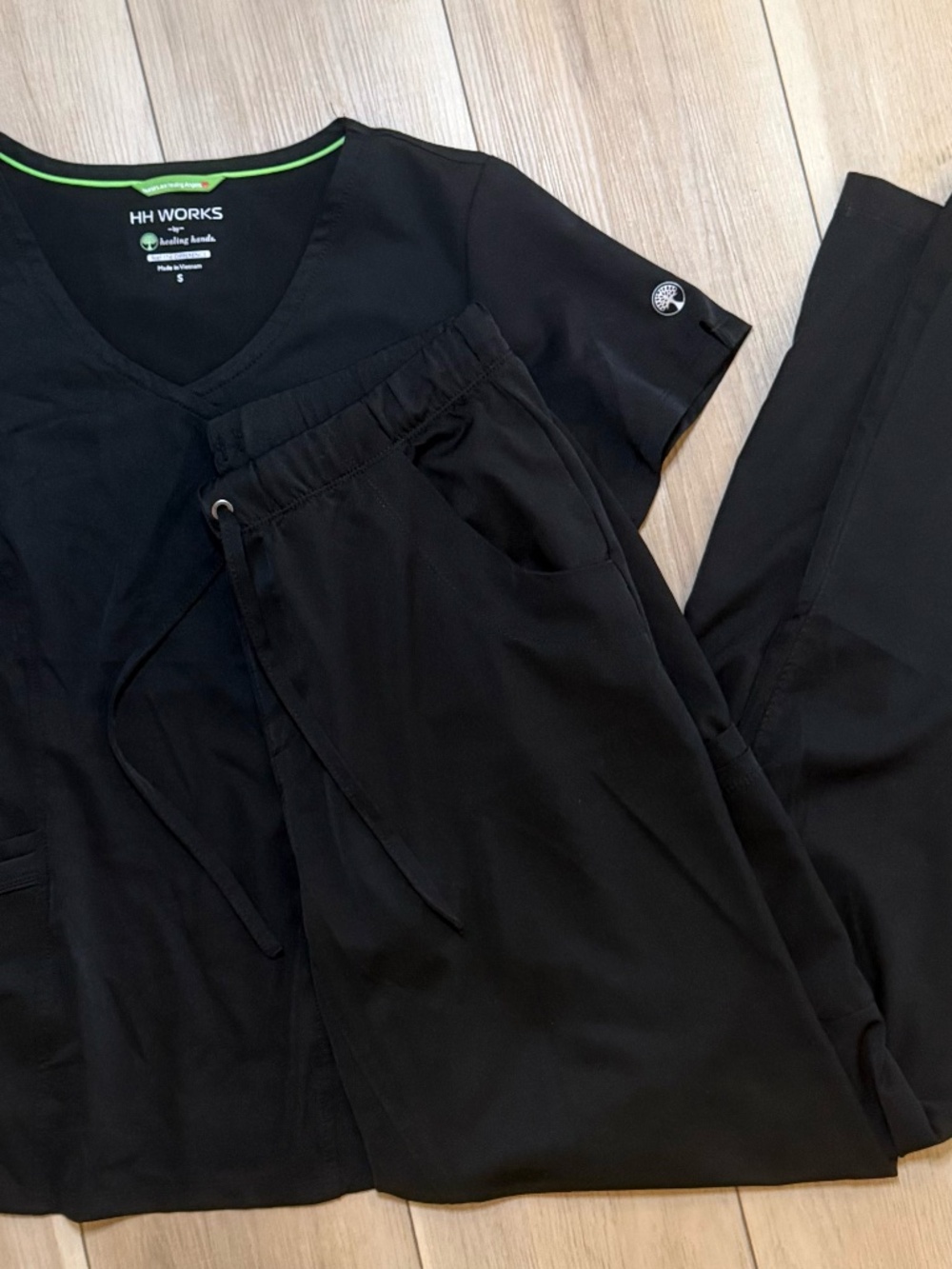 HH Works by Healing Hands Black Scrub Set Small Top Small Tall Pants